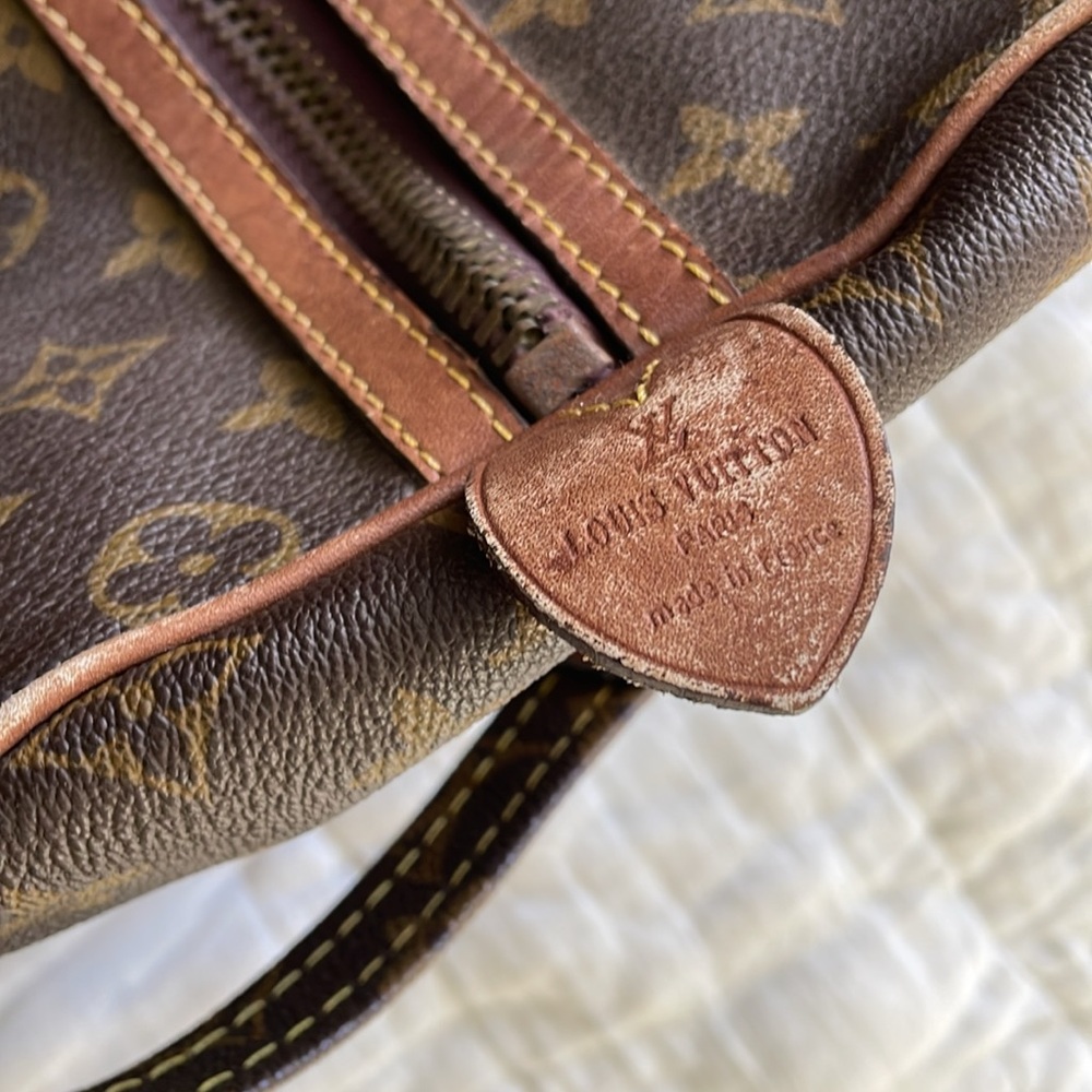 Vintage Authentic Louis Vuitton Large Duffle Weekender 1970’s / 80s Era Monogram - Picture 4 of 17